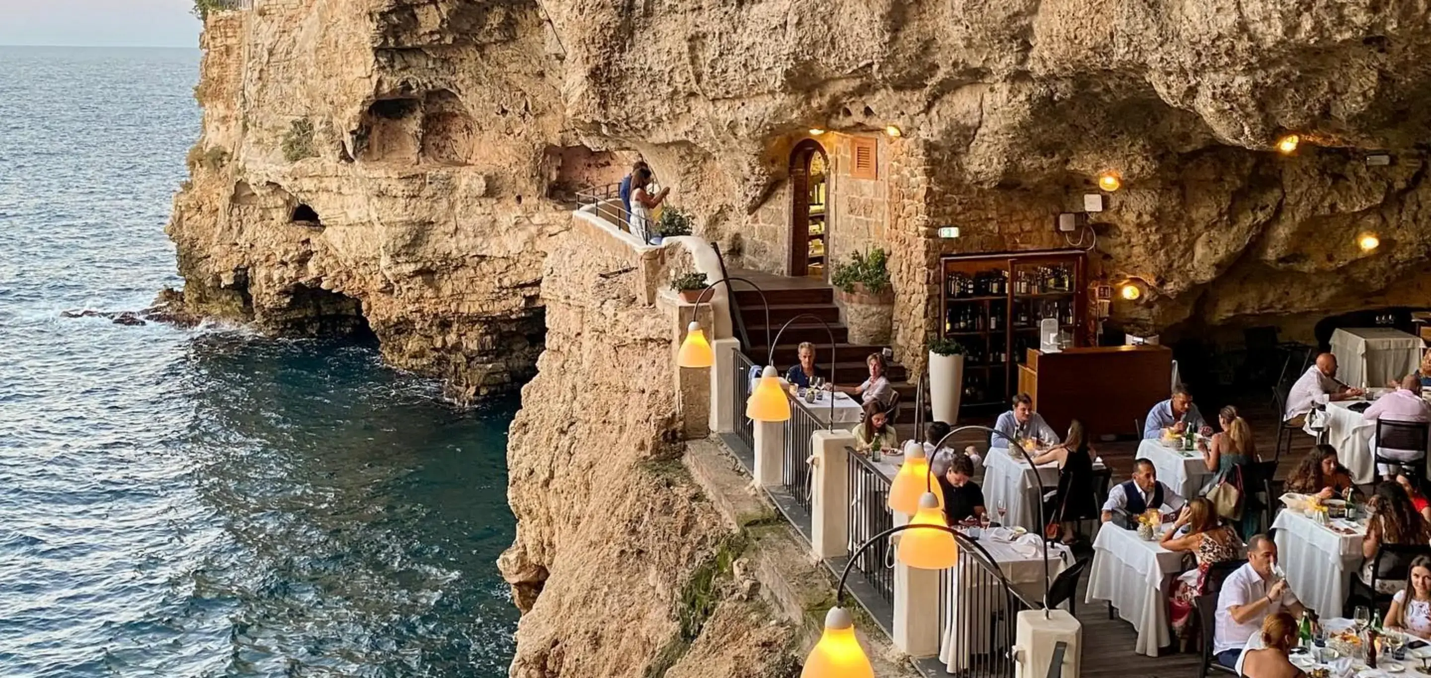 Restoran u pećini koji ste gledali na Instagramu? Nalazi se bliže nego što mislite.