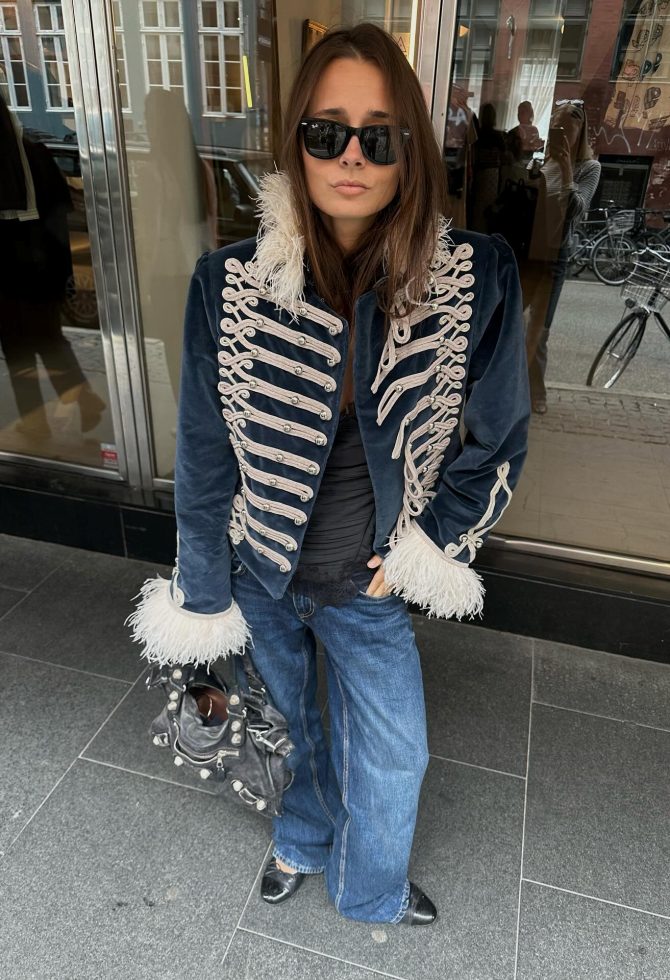 Ponovo nosimo Napoleon jakne: Povratak trenda koji je definisao modu 2000-ih