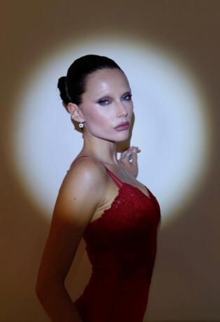 Nova godina traži više: Šminka koju viđamo svuda stigla je na Ferhadiju