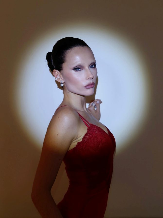 Nova godina traži više: Šminka koju viđamo svuda stigla je na Ferhadiju