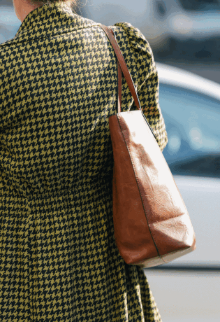 Titova ulica kroz detalj koji je zaokružio zimski stil prolaznika Sarajeva