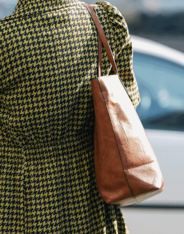 Titova ulica kroz detalj koji je zaokružio zimski stil prolaznika Sarajeva