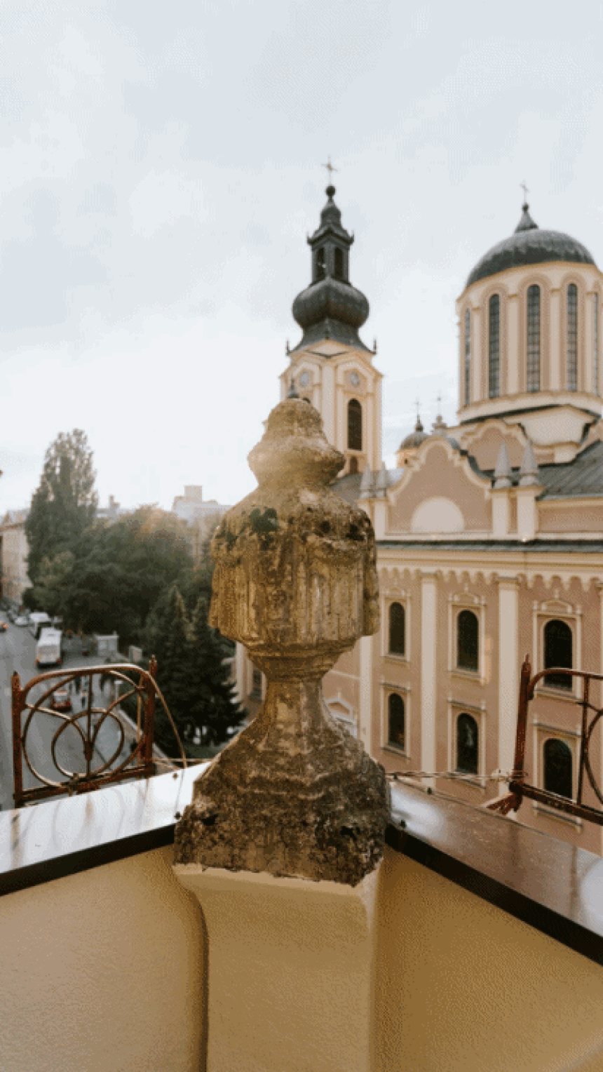 Stan u starom gradu Sarajeva gdje se historija čita kroz savremeni dizajn