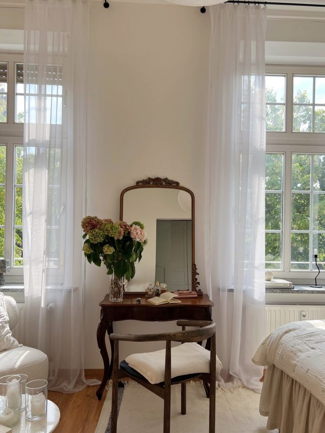 Pronašli smo ovaj duo: Najljepši toaletni kutak počinje dobrim ogledalom i stolom za šminkanje