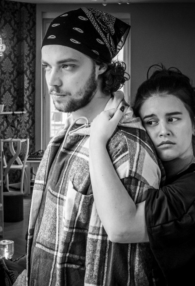 Zašto je Teatar 071 nastao u stanu i zašto baš sada? Razgovor sa Senadom Alihodžićem