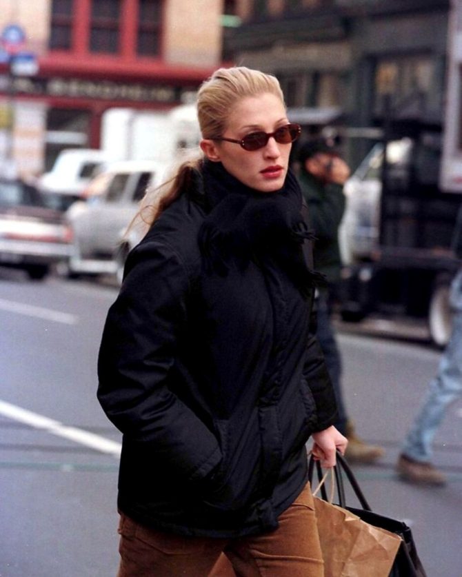 Carolyn Bessette nosila je ove komade, a mi smo pronašli one koje još možete kupiti danas
