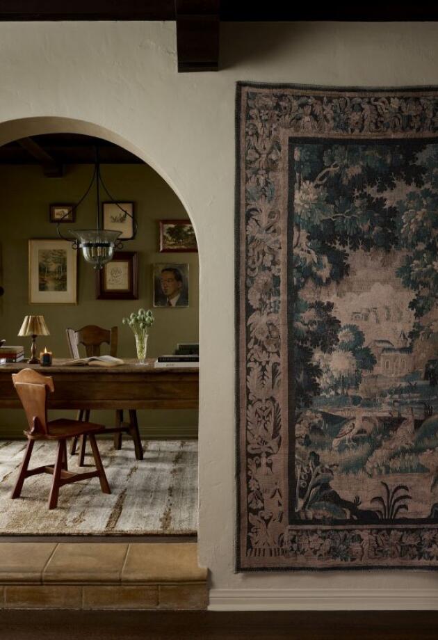 Tepih ne mora biti na podu: Mali trik za proljeće koji prostoru daje dubinu