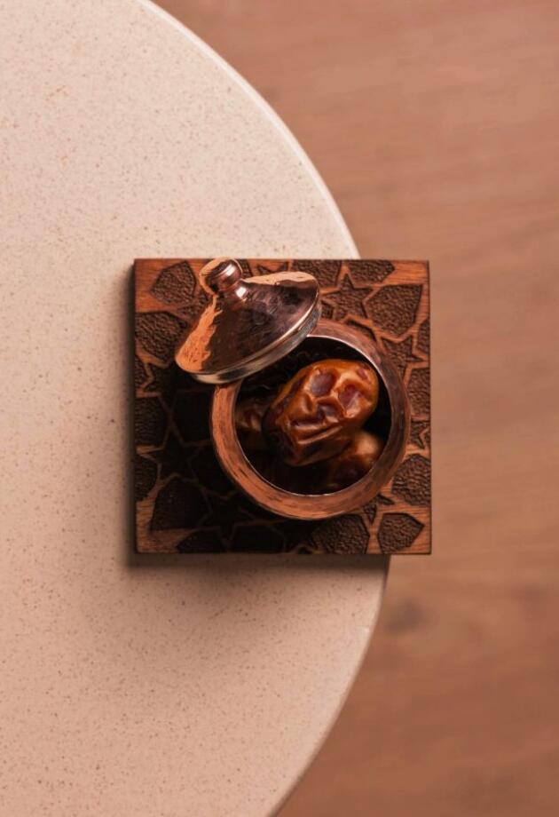 Set za posluživanje koji smo pronašli na Čaršiji poželjet ćete za iftarsku trpezu