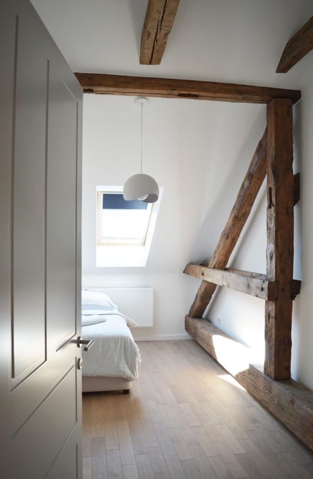 Pronašli smo stan kod Tržnice sa dizajn odlukom u spavaćoj koju nismo očekivali, ali nam se sviđa