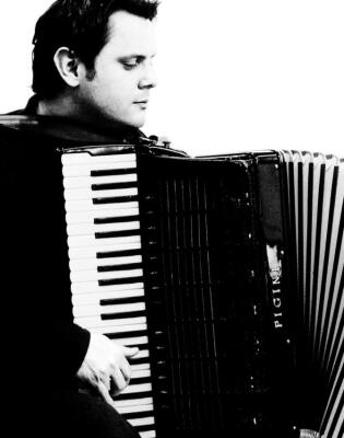 Zvuk harmonike koji će odjekivati 7 noći u Royal Albert Hallu: Nihad nam otkriva priču iza poziva