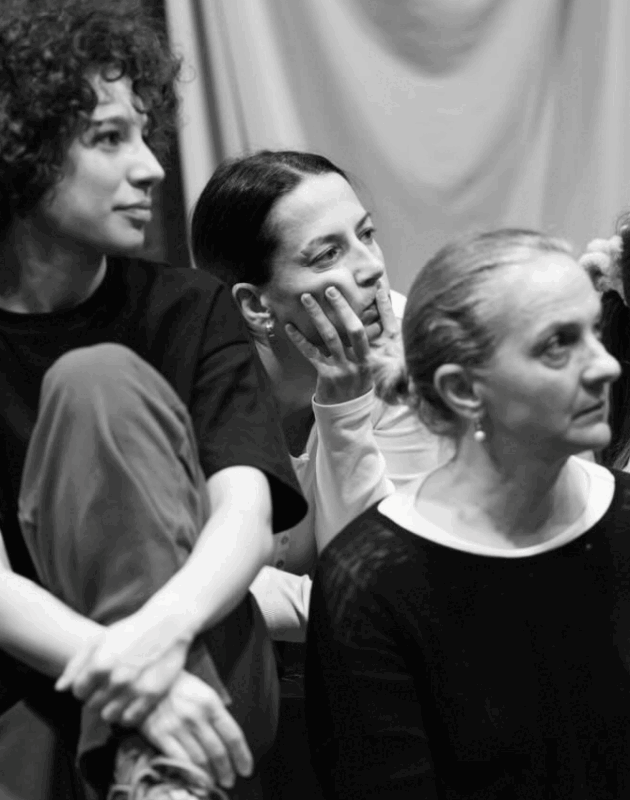 Otvaramo crnu kutiju porodičnih obrazaca: Sa proba razgovarali smo s glumicama koje nose 'Preobrazbu'