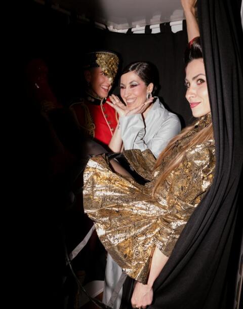 Prelistajte galeriju outfita gostiju: Bonjour x Via Media Gala donosi temu koja nema pravila