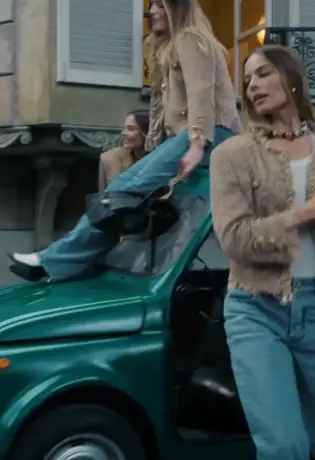 CHANEL 25: gledamo Margot Robbie, a vraćamo se u Kylie Minogue eru