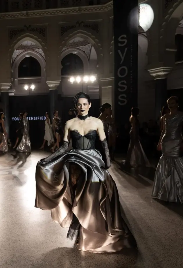 Svi detalji SYOSS GLAZE revije u Sarajevu: Fokus na kosi, silueti i sjaju