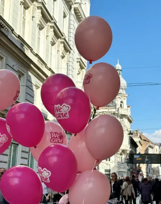 Jeste li primijetili roze bicikle u gradu ili balone? Evo šta se krije iza njih.