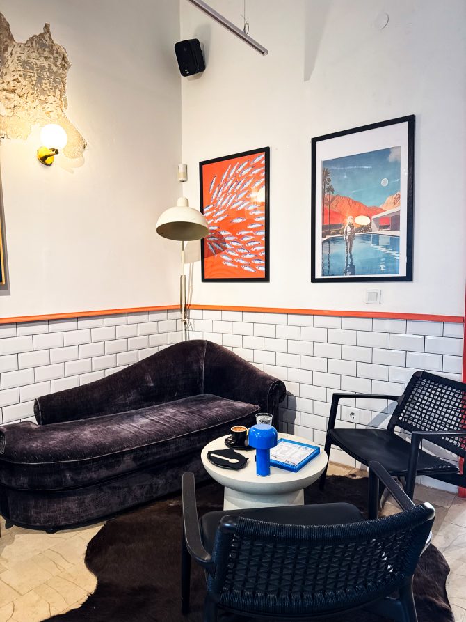 Posjetili smo novo mjesto na Ferhadiji za dobru kafu i nešto slatko (već znamo šta planiraju dalje)