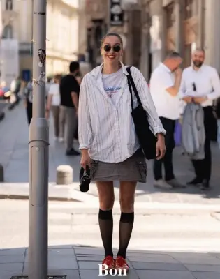 Šta se ovih dana nosi u Sarajevu? Street style bira lakoću i detalje s karakterom.