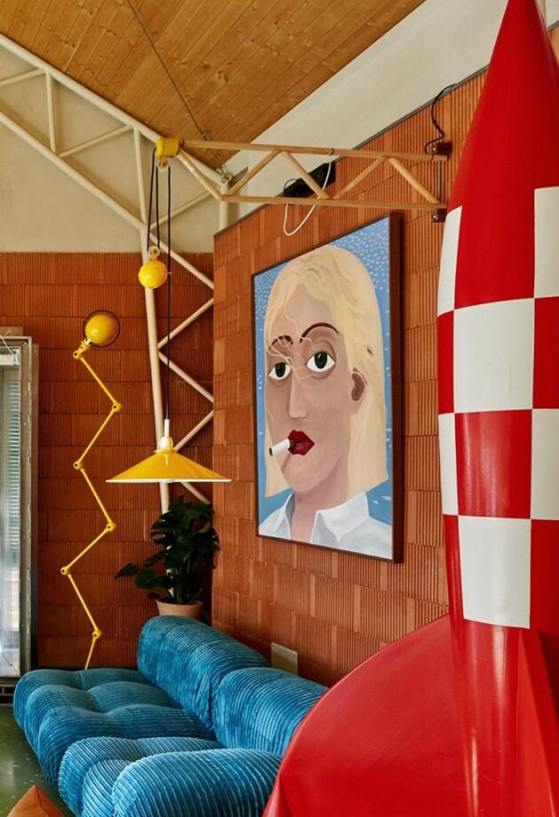 DESIGN.inspo | Dom španskog arhitekte u Madridu unosi retrofuturizam u kuću koja je 30-ih bila pekara