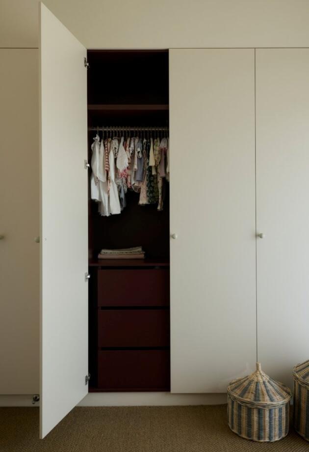 Poznati IKEA sistem koji rješava organizaciju ormara sada je prilagođen malim stanovima