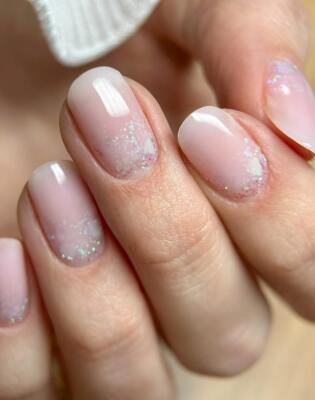 Romantična manikura koja je osvojila TikTok: Princess nails su novi favorit