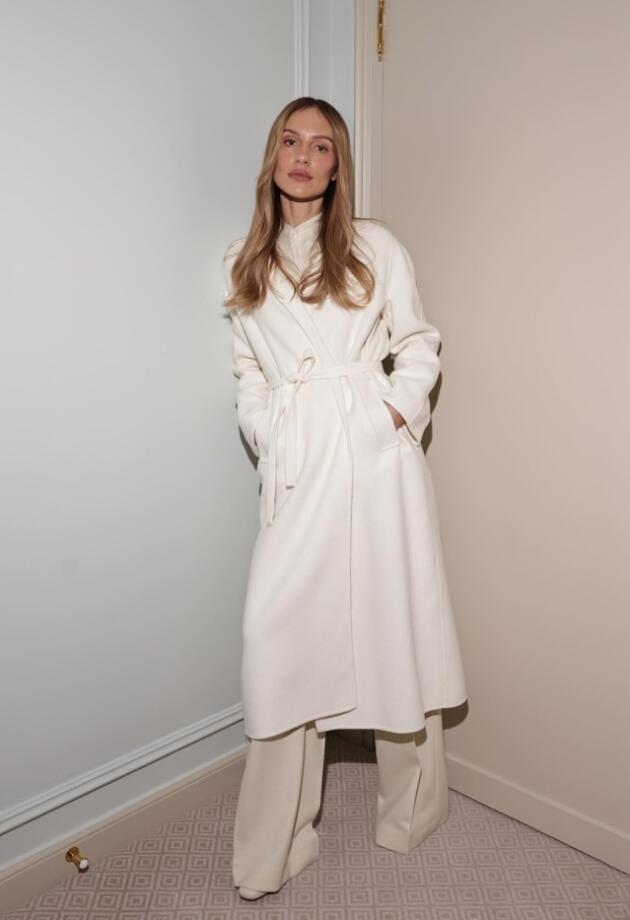 Pantone je objavio ‘boju’ 2026. Ovo je 5 outfita koje možete kreirati u narednih 5 dana.