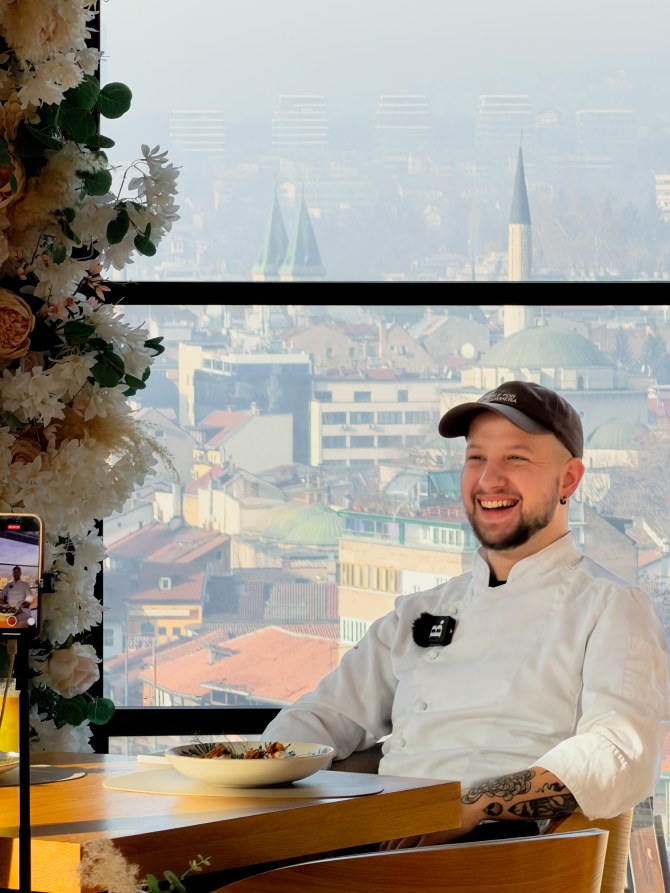 Otišli smo u ovaj restoran zbog pogleda na Sarajevo, a pravi razlog povratka otkrili kasnije.