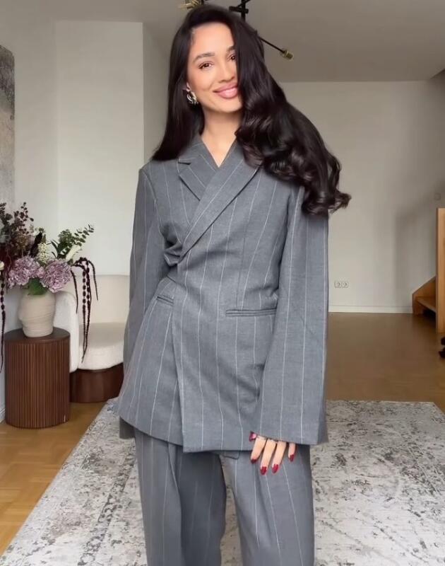 Dugo ste u potrazi za dobrim poslovnim odijelom? Ovo iz H&M s remenom je pravi izbor.