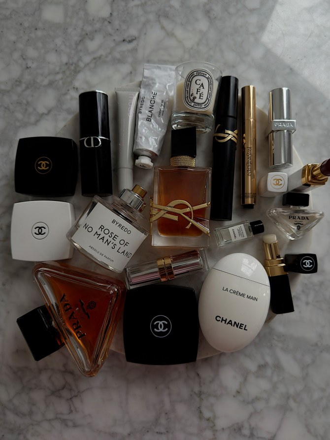 Trend parfemi za 2026: Mirisi koji već osvajaju društvene mreže i parfemske police