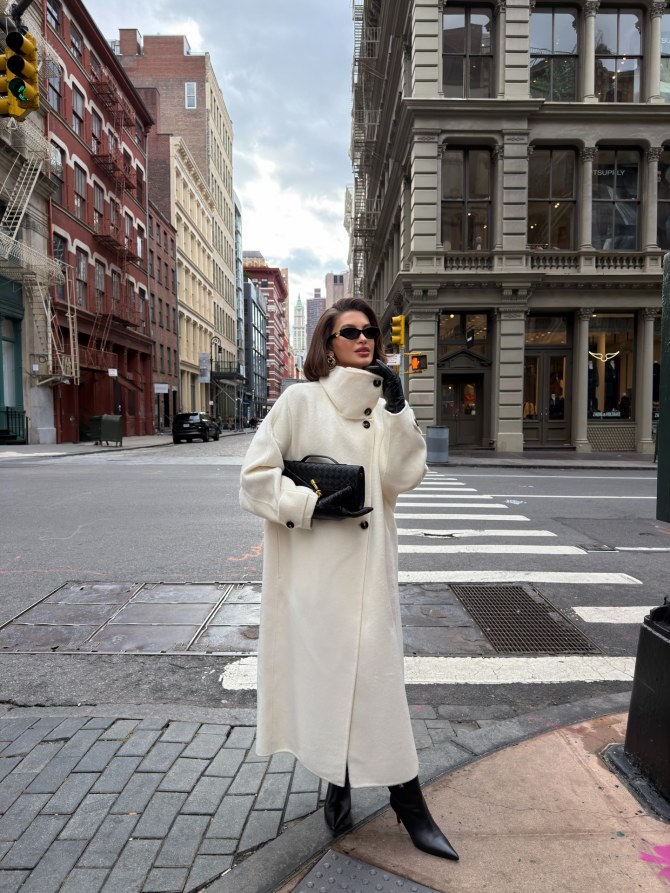 Jedan kaput je bio plan, ali Zara sniženje nas je brzo razuvjerilo i uzeli smo dva...