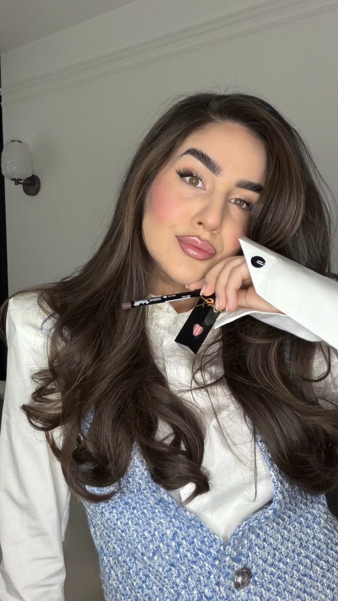 Bonjour.beauty: Aleksandra otkriva trik za punije usne, ali bez Rimmel Cappuccino olovke