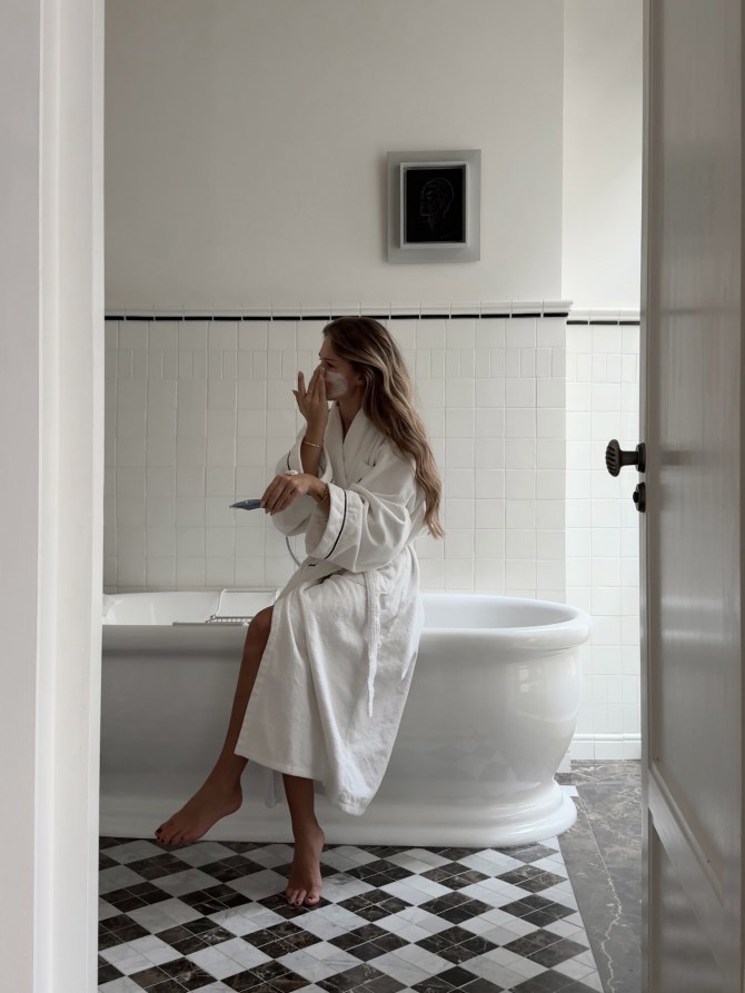 Beauty osnove koje vam niko nije objasnio: Kako raditi piling lica i gdje pravimo greške?