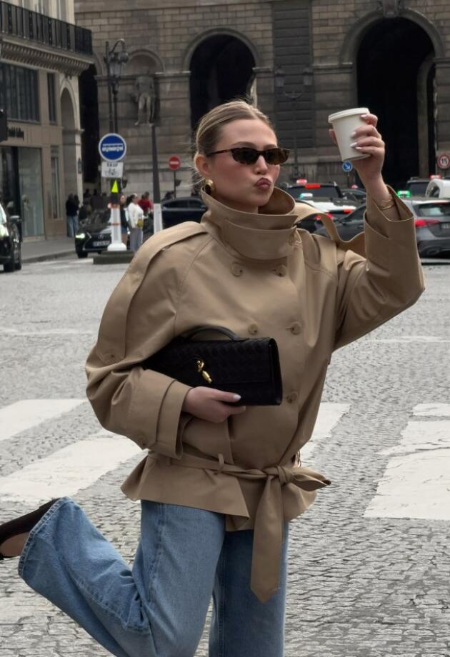 ZARA kratki baloner koji mnoge podsjeća na YSL estetiku, dostupan je sada i u BiH.