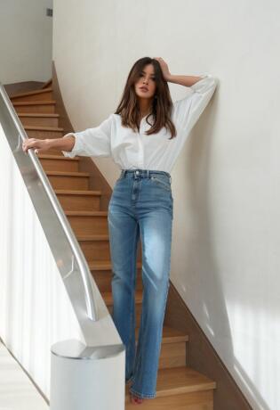 Farmerke koje vizualno izdužuju figuru dostupne u Pull & Bear u 2 boje