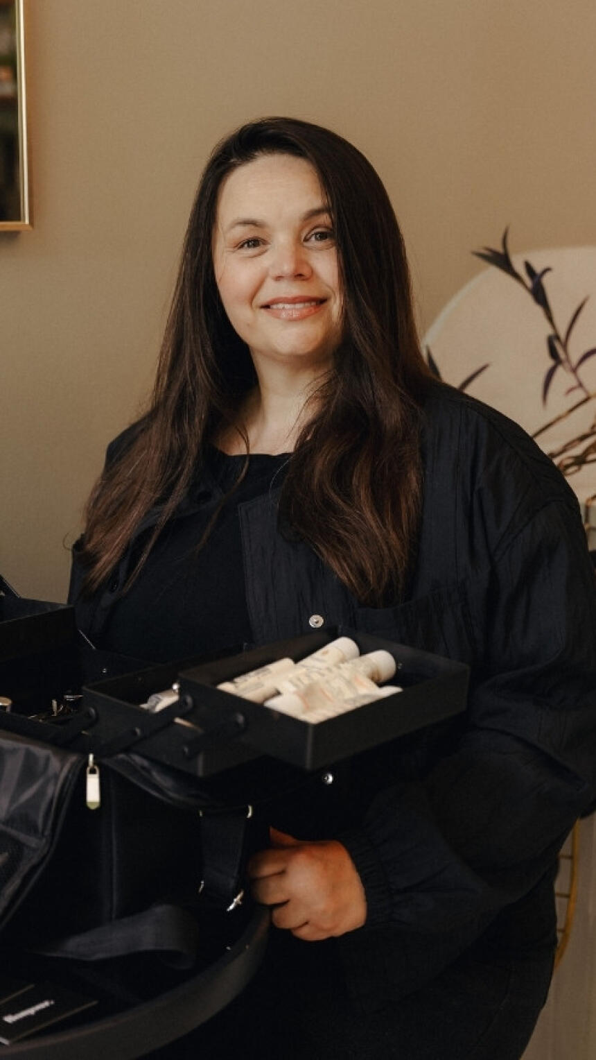 Beauty.pauza: Maja Talović otvorila je profesionalni kit i pokazala trik za 30 sekundi