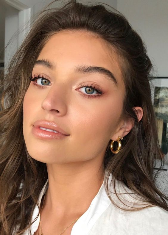 7 mjesta na licu na koje možete aplicirati highlighter za besprijekoran make up izgled