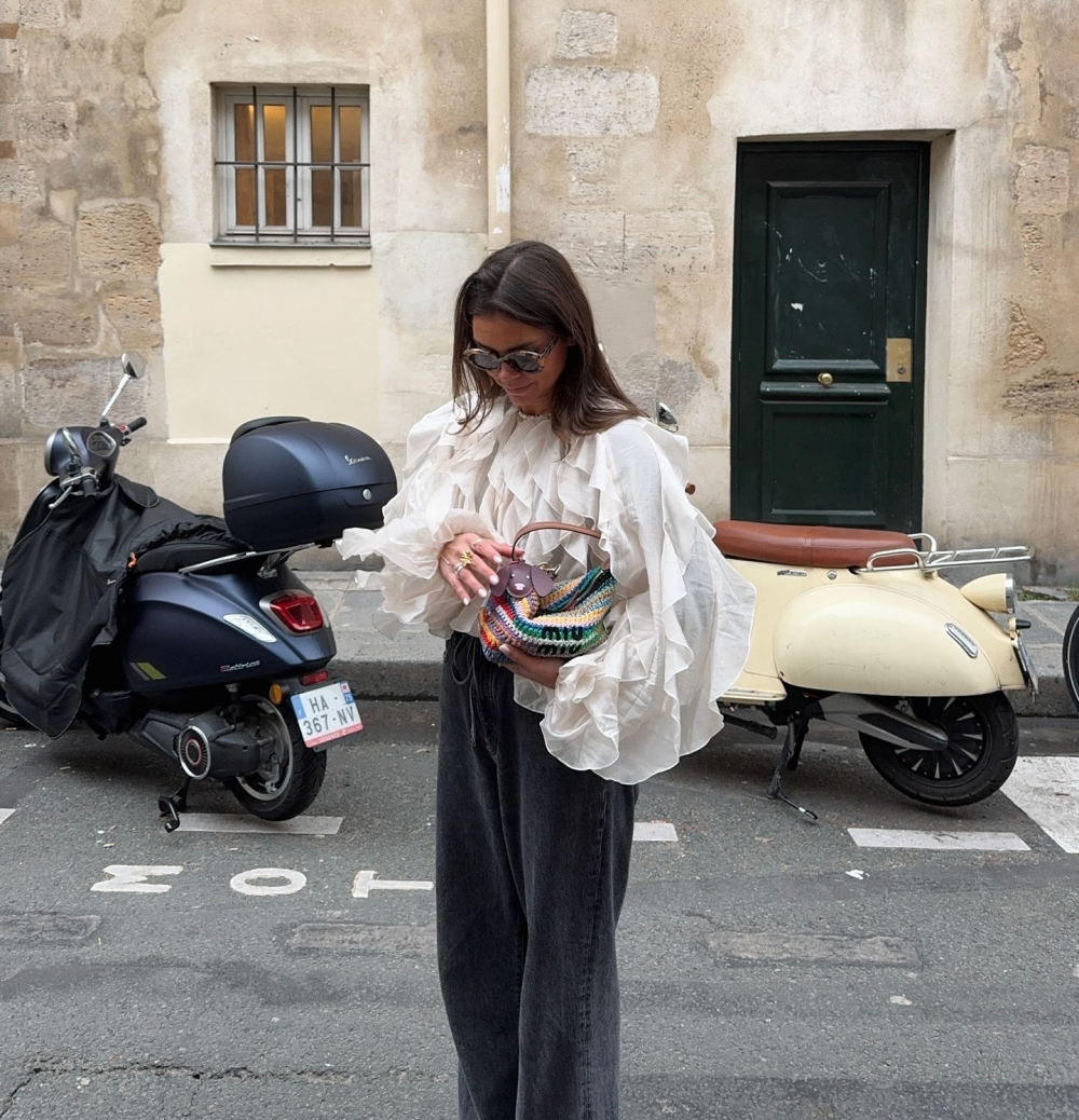 Modni ulov koji donosi prvi dah proljeća:  ZARA bluza sa volanima!