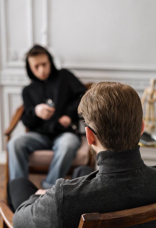 Bonjour.Voice: Kako razgovarati s djecom o oblicima nasilja? 3 savjeta stručnjaka.